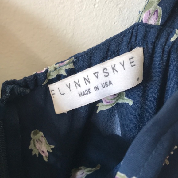 Flynn Skye blue floral jumpsuit sz med tie front - Picture 5 of 8